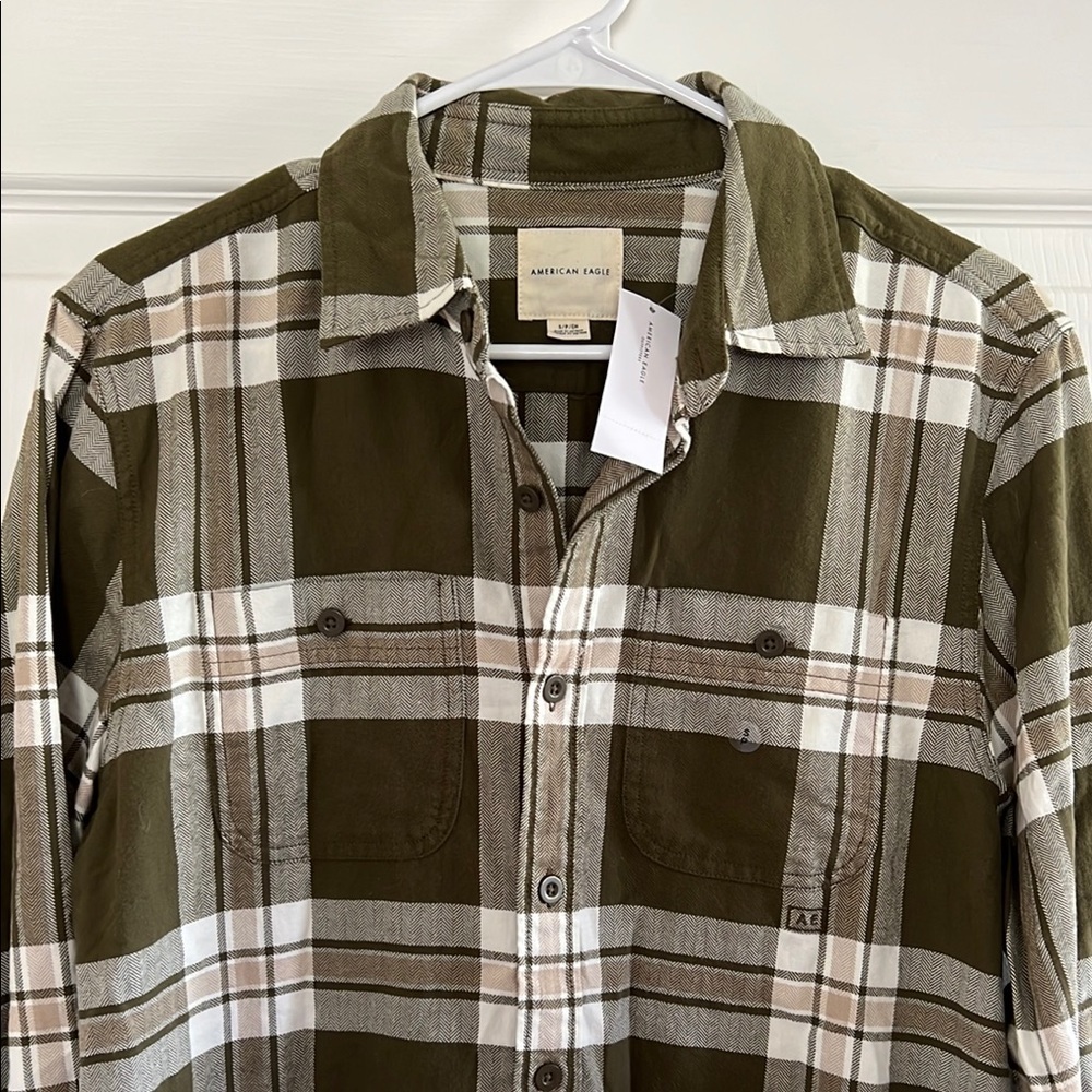 American Eagle Green and White Casual Button Down Shirt - Picture 2 of 7